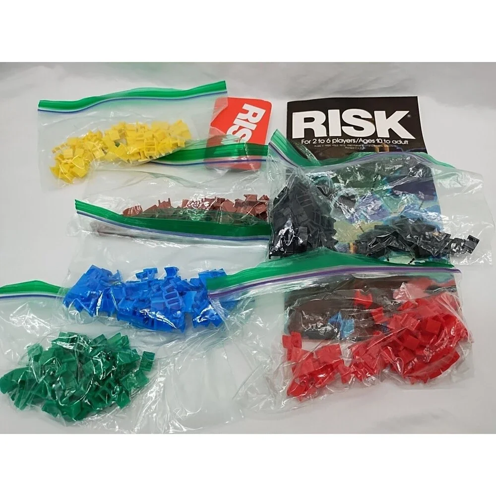 Set Of (6) Risk 1980 Player Pieces Rules And Territory Cards